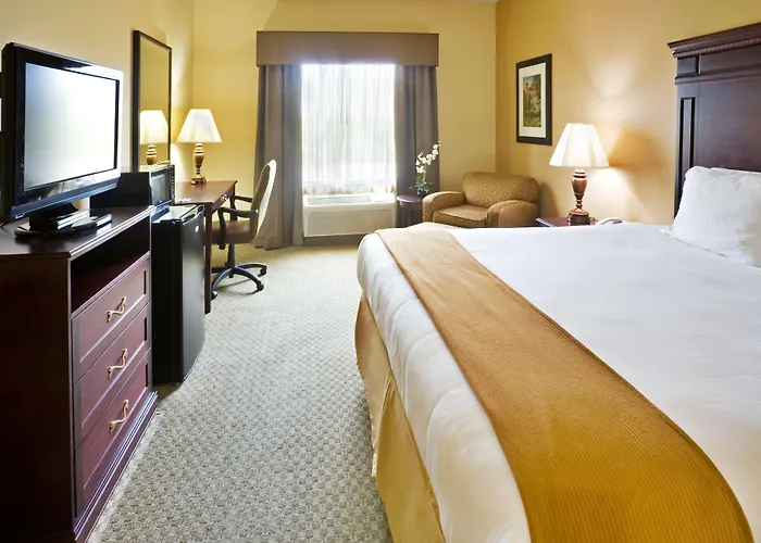Holiday Inn Express & Suites Texarkana By Ihg